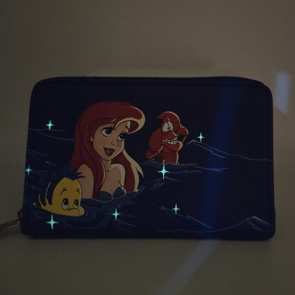 Loungefly Disney The Little Mermaid Ariel Fireworks Glow In The Dark Wallet - Picture 8 of 11